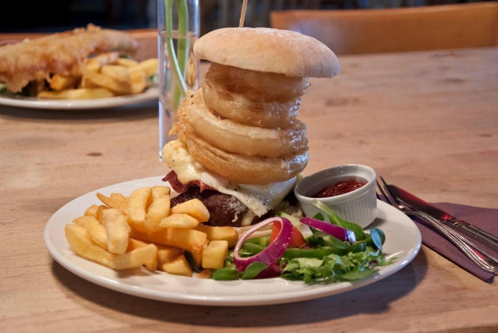 Tricky's 3* Redruth